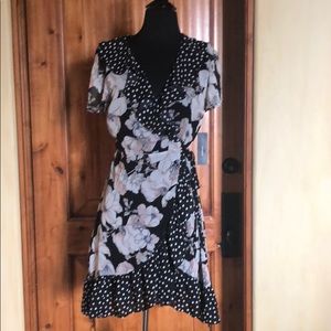 Lulus Super cute dress